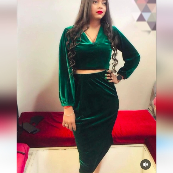 Green Velvet Two Piece Dress - Picture 2 of 2